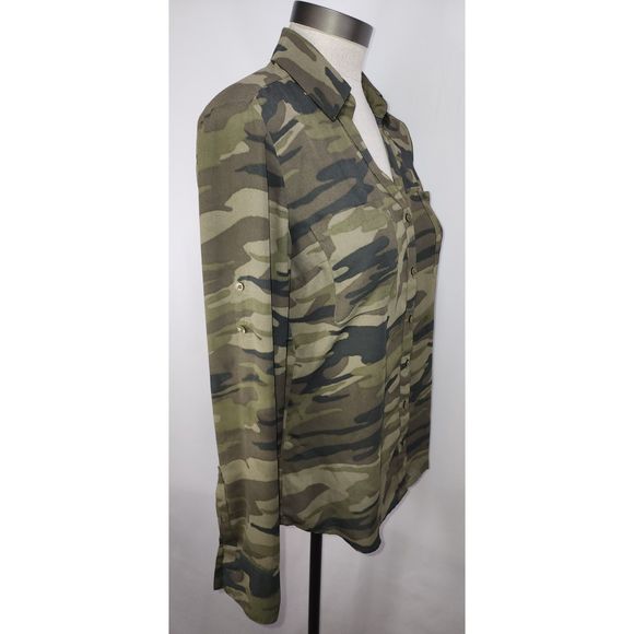 Express women's camo button down blouse with roll tab sleeves size small - Picture 5 of 7